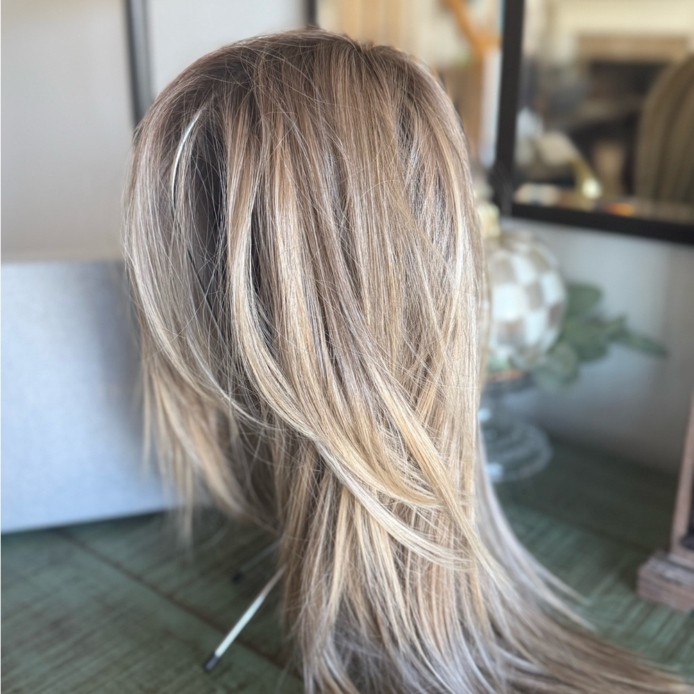 Aberdeen Raw Sugar Blonde Wig  -Belle Tress -NWT & Box